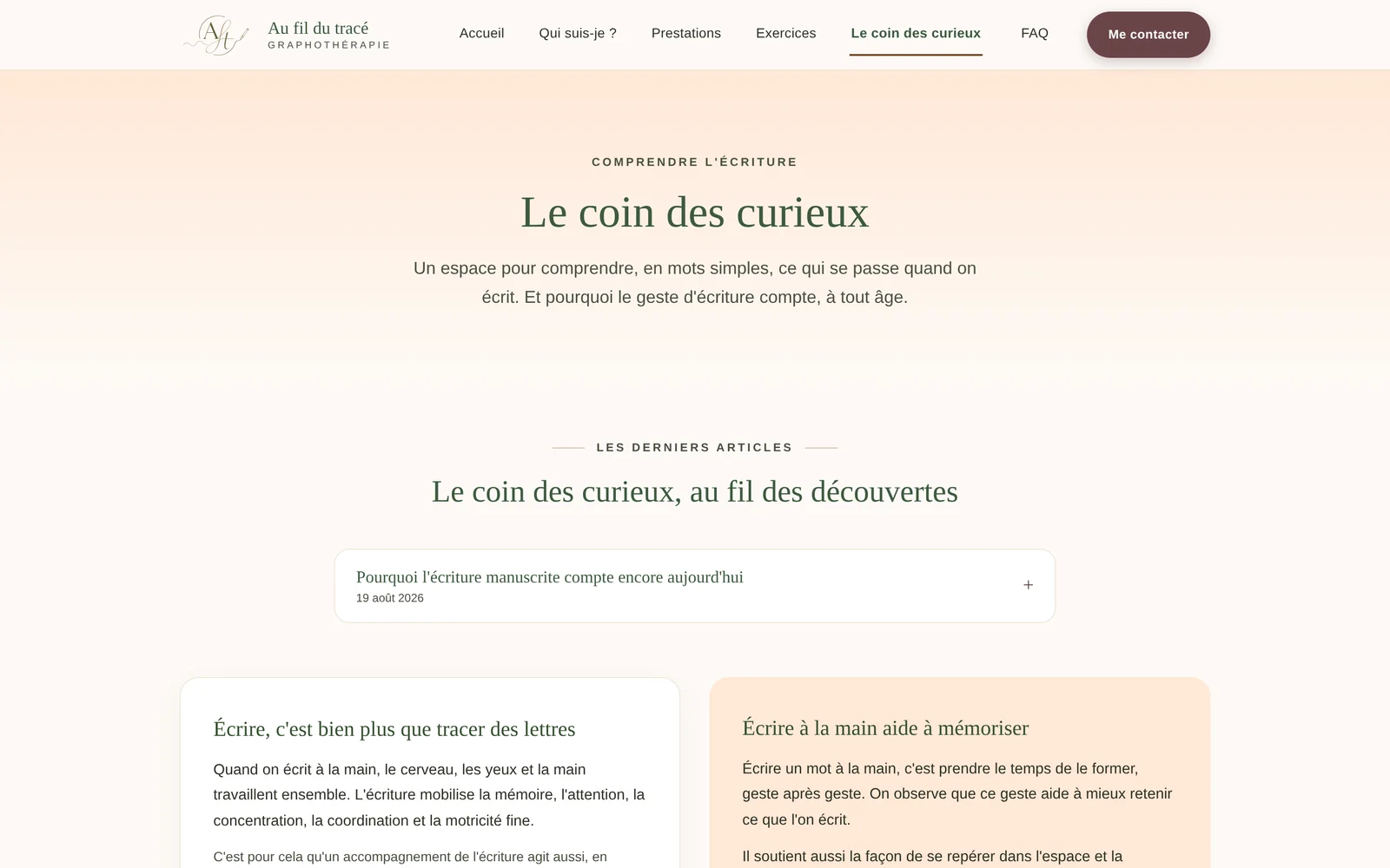 Page « Le coin des curieux » du site livré — la seule section évolutive, branchée sur le CMS.